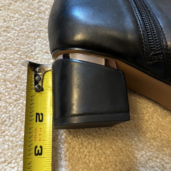 Franco Sarto leather side zip boots size 6M - Picture 9 of 10